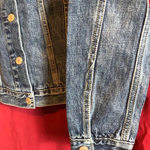 GAP WOMEN' S CLASSIC  DENIM JEAN JACKET SIZE SMALL NEW WITH TAGS - Picture 16 of 16